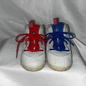 Kids Nike little posite USA MOON 8c and Blue/Red Sneakers